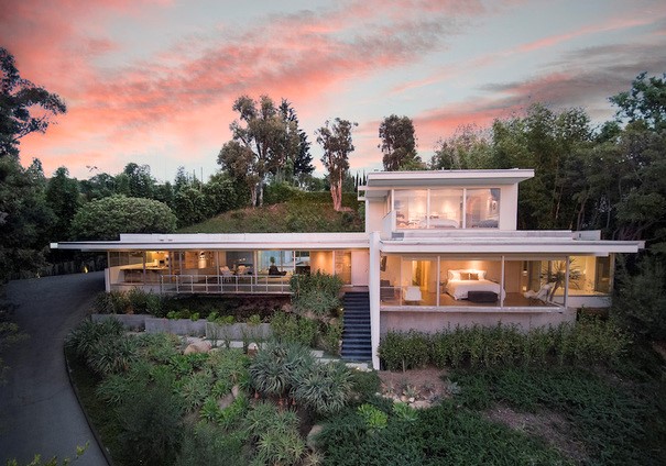 THE HAMMERMAN HOUSE