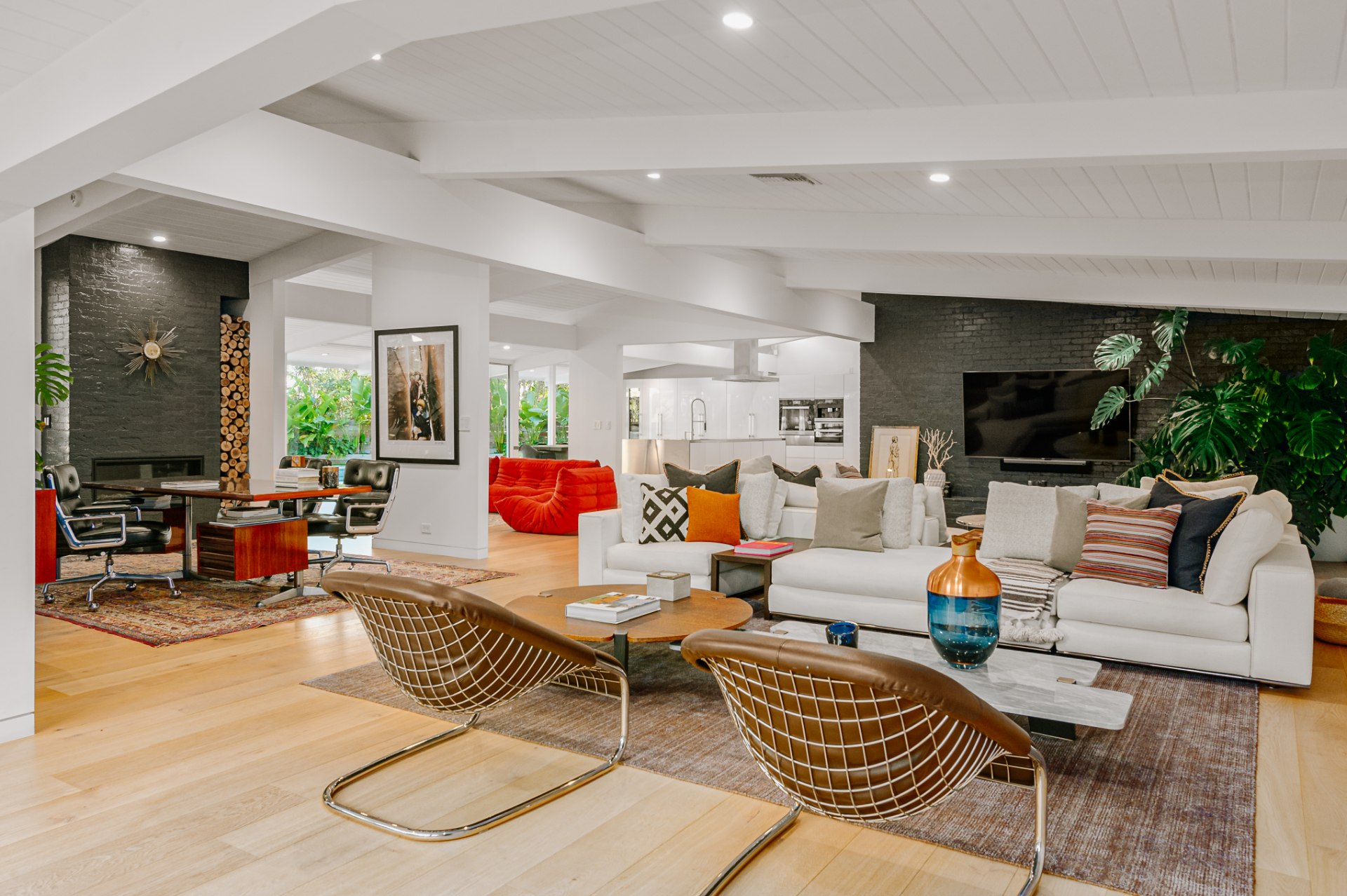 Private And Serene Briar Summit Mid Century Modern Home