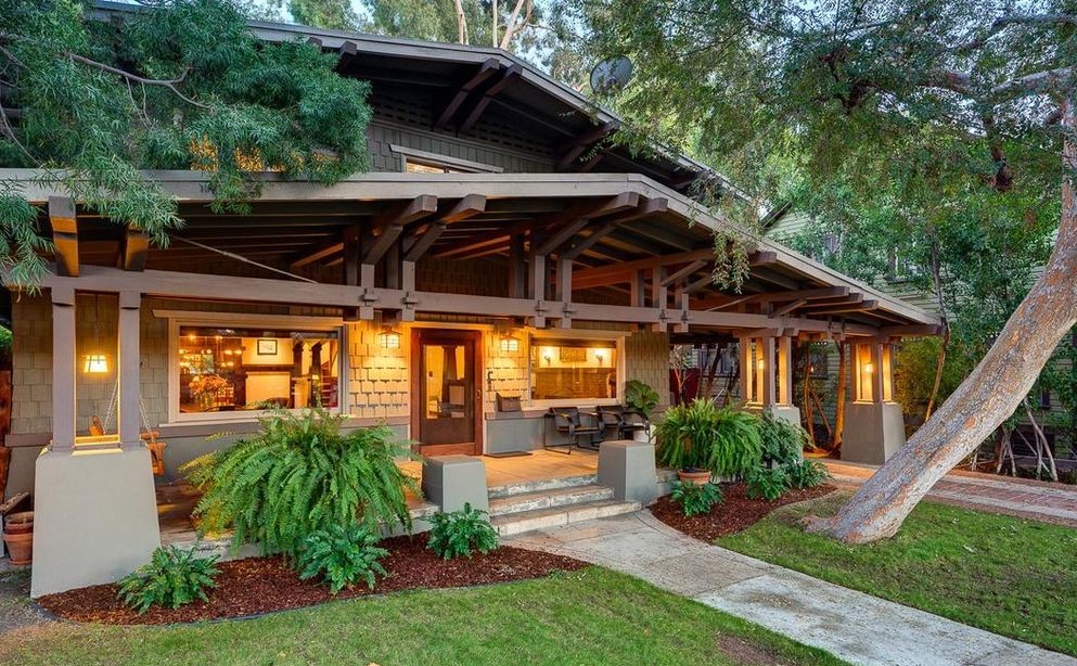 Mid Wilshire Craftsman House – The Heart House, 1910 