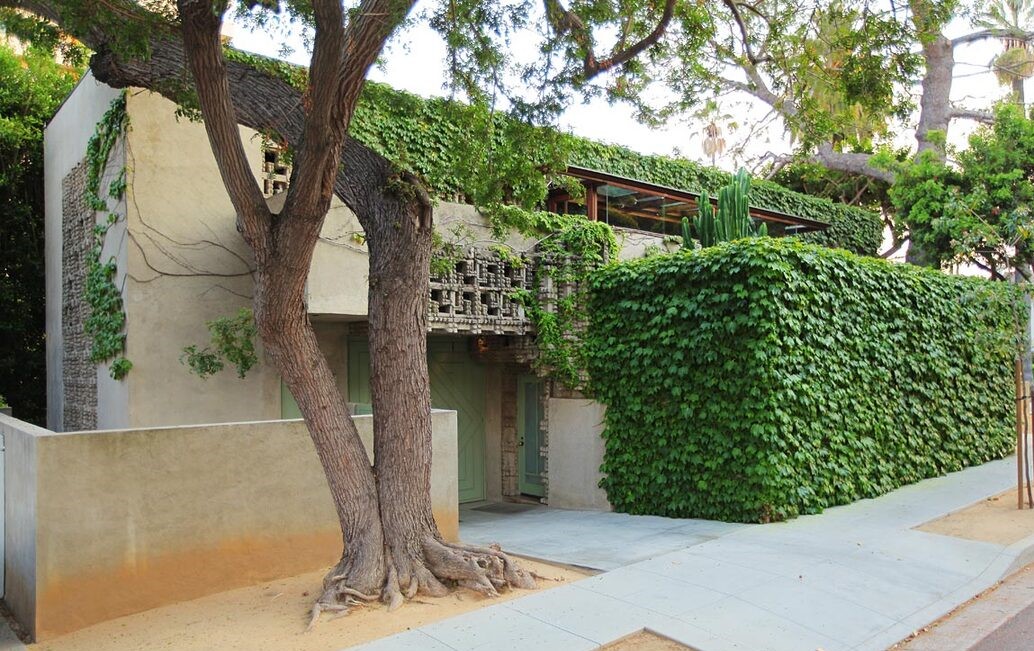 LLOYD WRIGHT STUDIO RESIDENCE