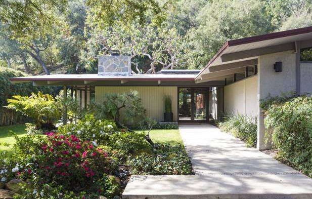 Exciting Brentwood Architectural Home 