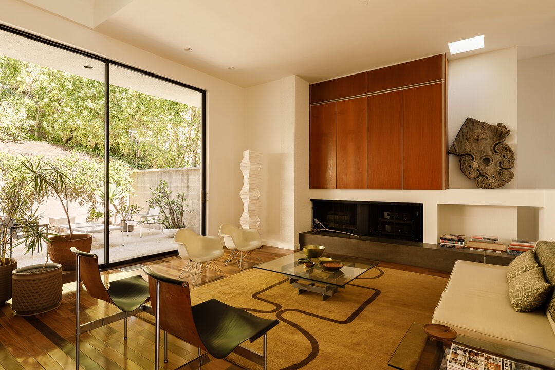 Pasadena Buff And Hensman – 