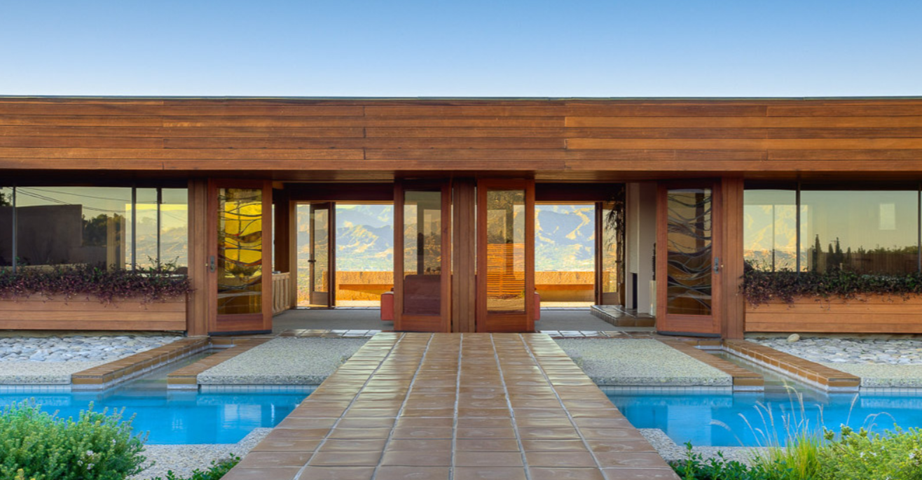 The Exquisite “Domus Solaris” 