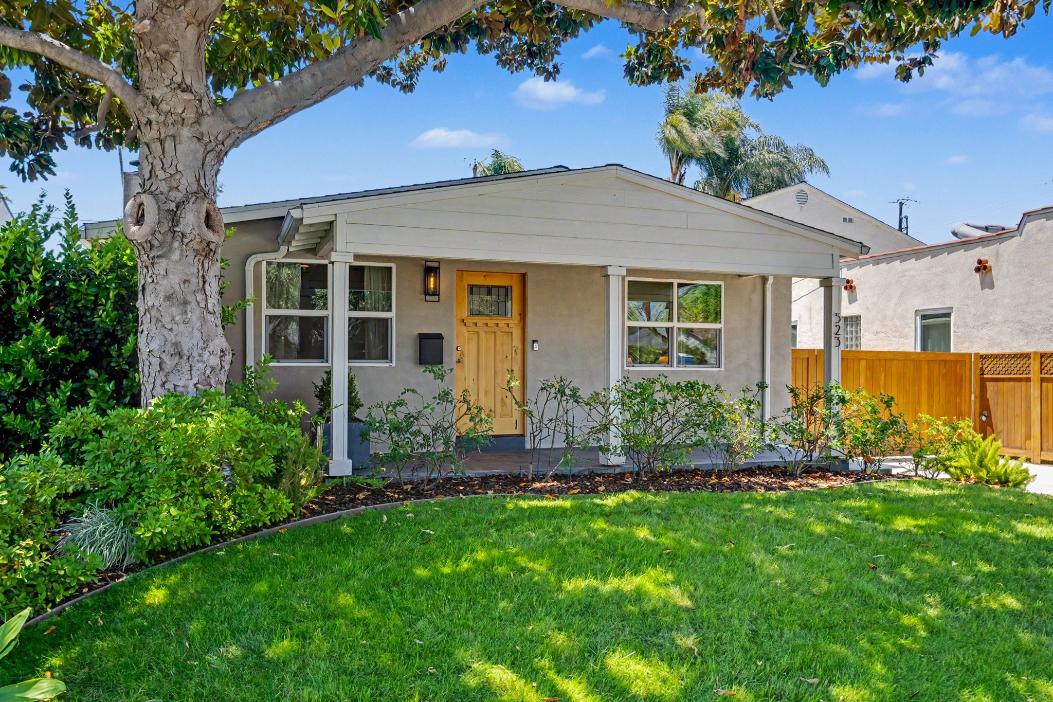 Burbank Modern Renovated Home 